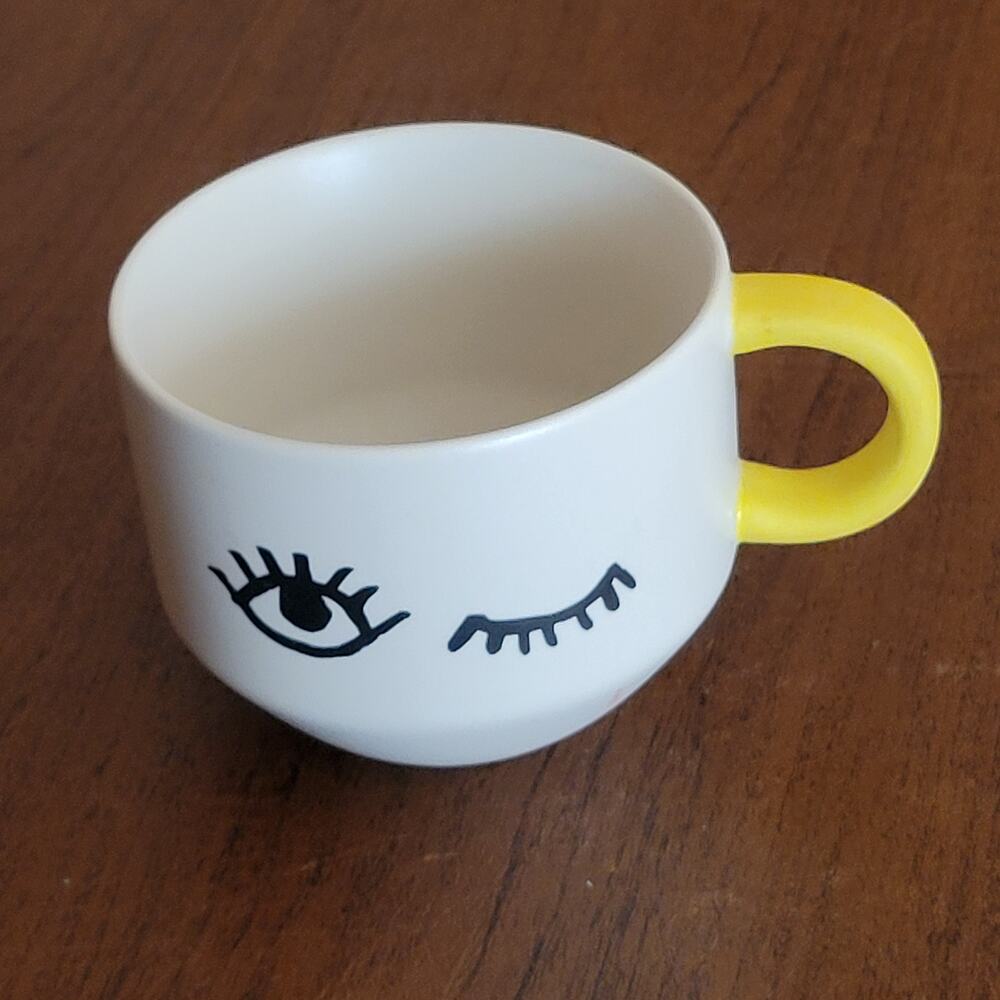 Starbucks Coffee Cup Mug 2017 Winking Eye 14oz Off White Yellow Handle Eyelashes